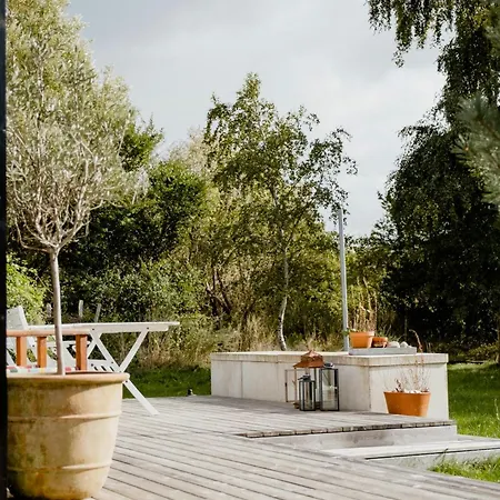 Дом отдыха Morning Sun And Starry Sky From Bed *